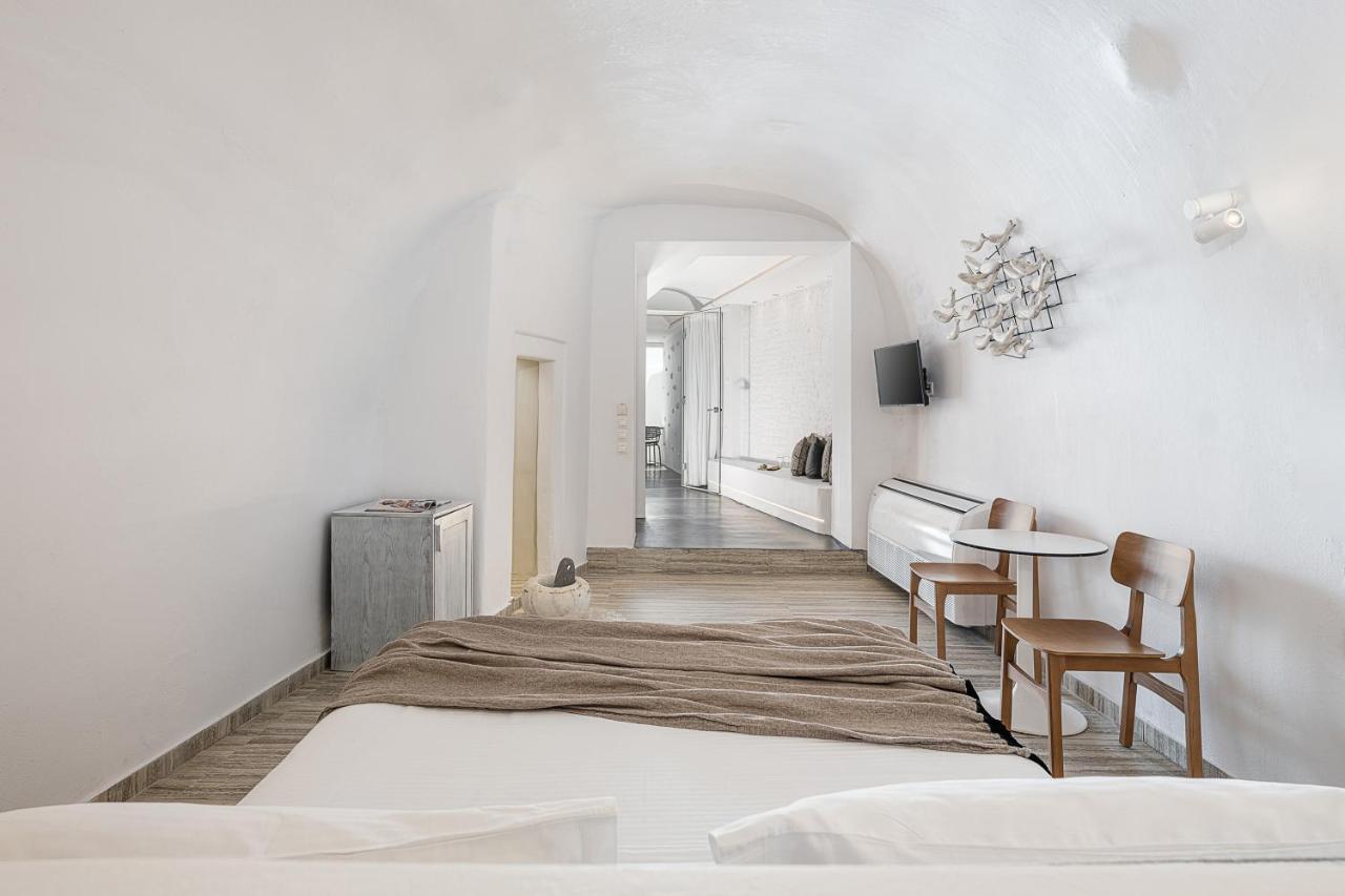 On The Rocks - Small Luxury Hotels Of The World (Adults Only) Imerovigli  Phòng bức ảnh